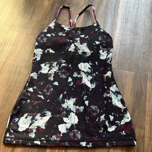 Lululemon tank!